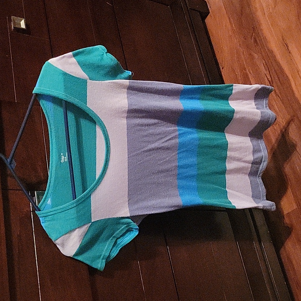 Gap short sleeved shirt size Medium